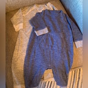 Set of 2  Bodysuits